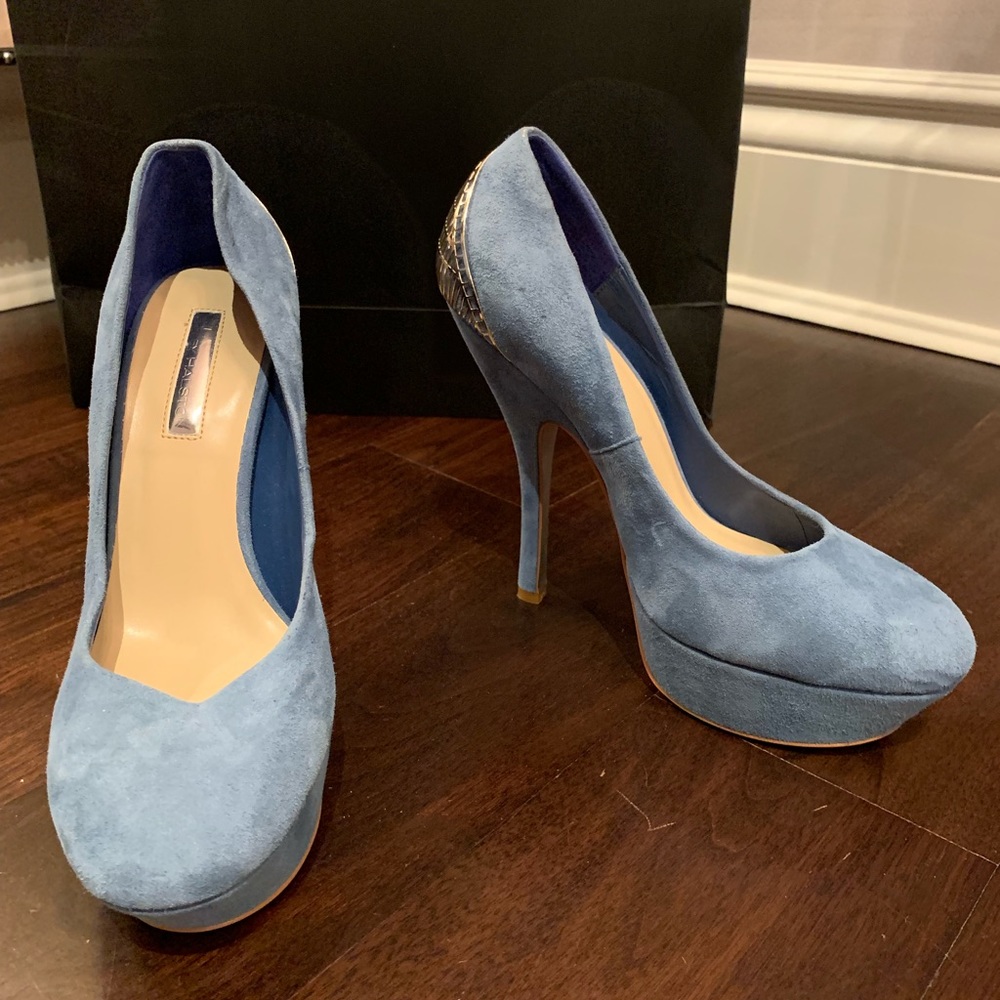 HALSTON PUMPS